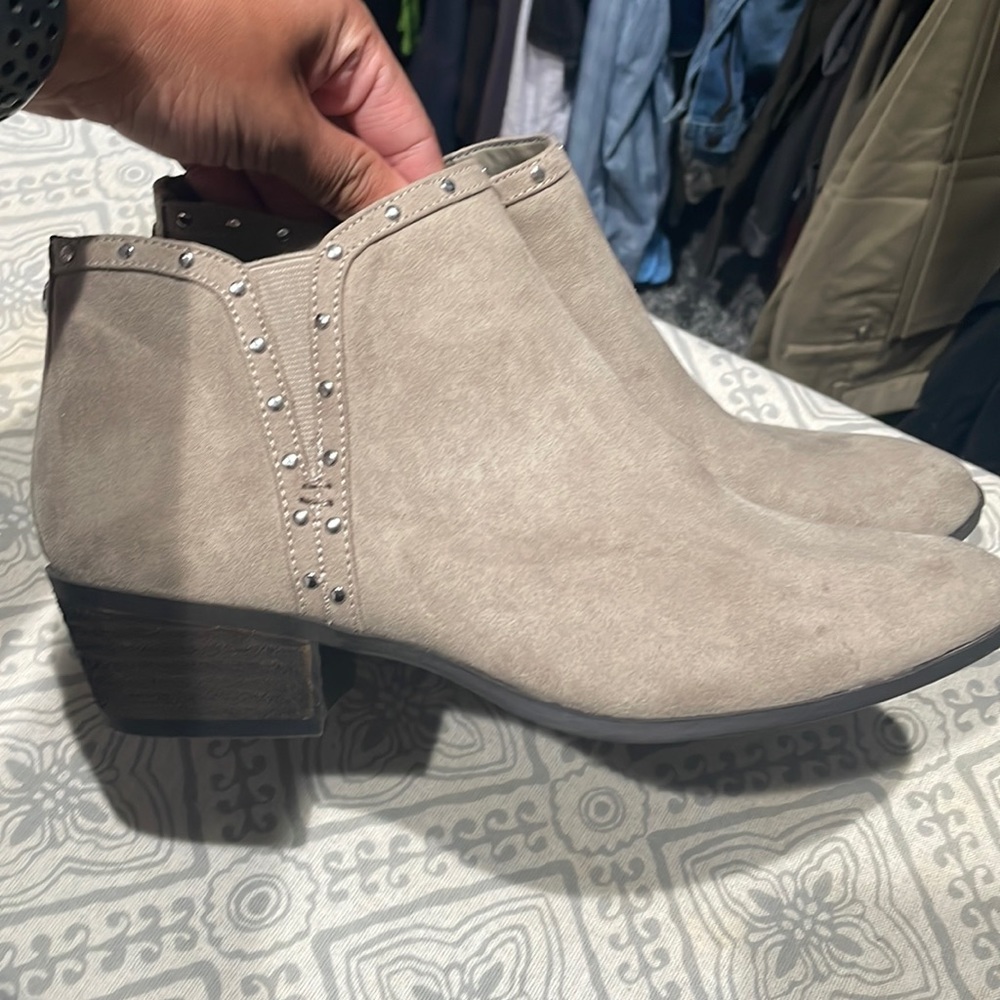 Tan/grey booties